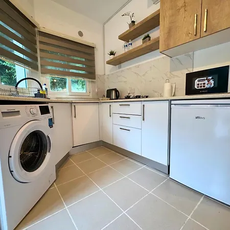 Luxury In Kyrenia Daire *