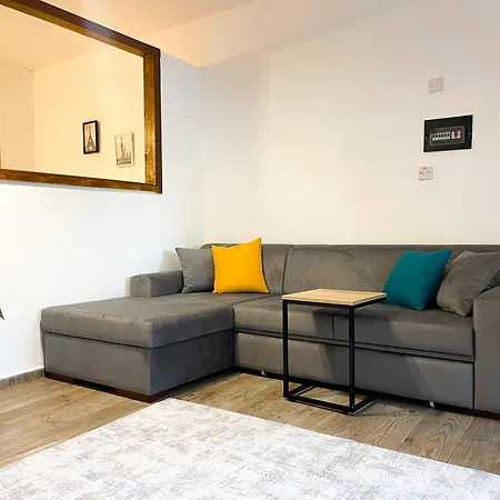 דירה Luxury In Kyrenia קיירניה