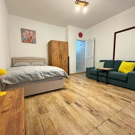 Luxury In Kyrenia דירה