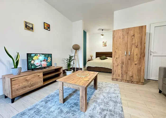 公寓 Luxury In Kyrenia *